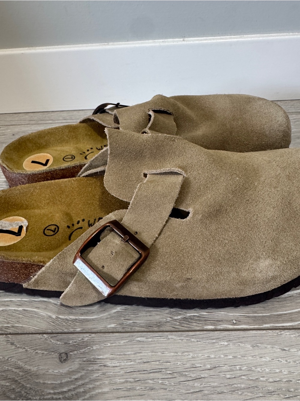 Wear.Ever Bear Traps Lela Suede Clogs Women’s 7 Taupe Boston Style slip ons - Picture 9 of 13